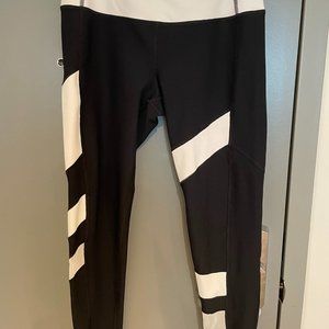 90 Degrees Black and White leggings